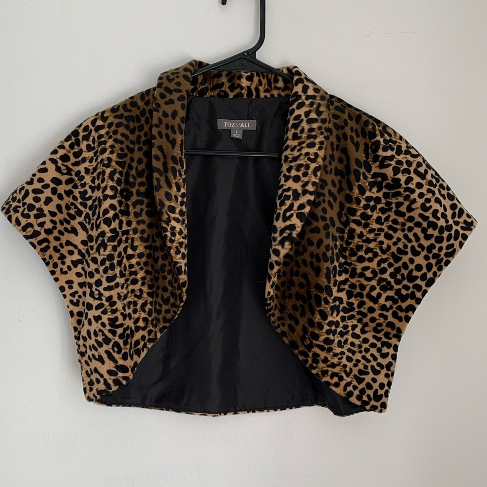 Roz and Ali cheetah print bolero